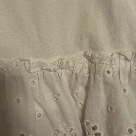 J. Crew White Short Sleeve Shirt with Bottom Eyelet Trim; size XS - Picture 5 of 6